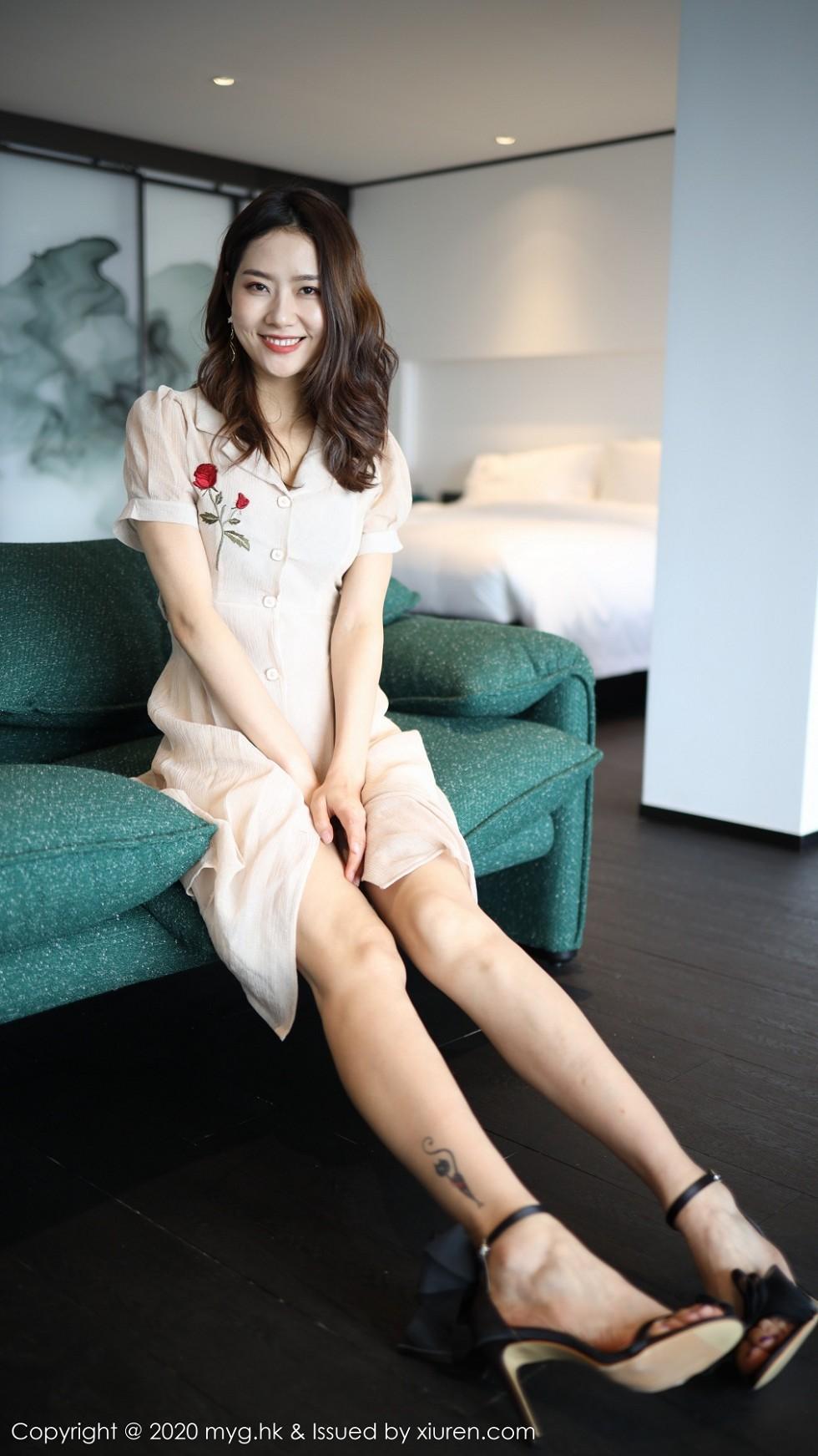 方子萱大理旅拍私房典雅长裙半脱秀完美身材绝美写真92P 9