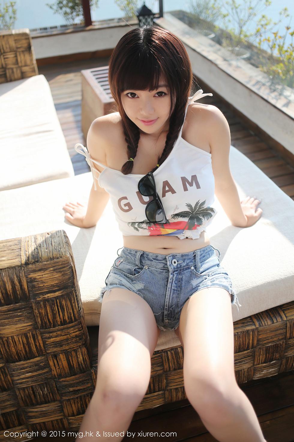Big Breasts Faye Liu Dali Travel Photoshoot Denim Shorts Groin Showing Curvy Butt Photo Set 63P 4