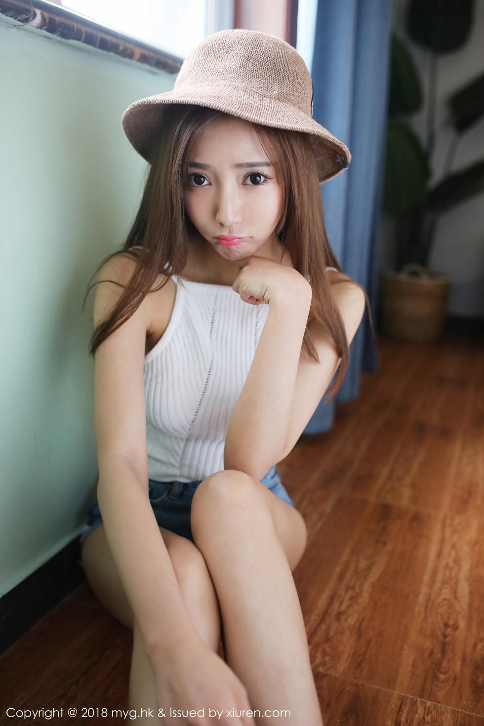 王馨瑶yanni阳光美少女白色吊带衣配牛仔短裤性感写真47P 3