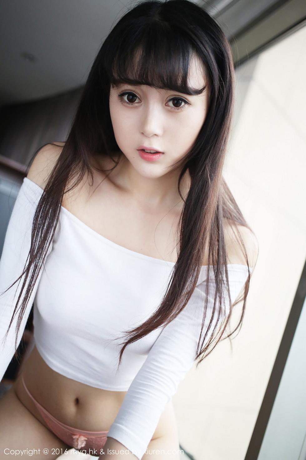 赵小米Kitty白色上衣半撩秀美胸粉红内裤性感写真65P 6