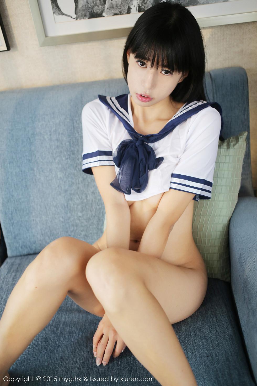 Ellie艾栗栗学生妹水手服真空秀美乳半球绝美写真42P 7